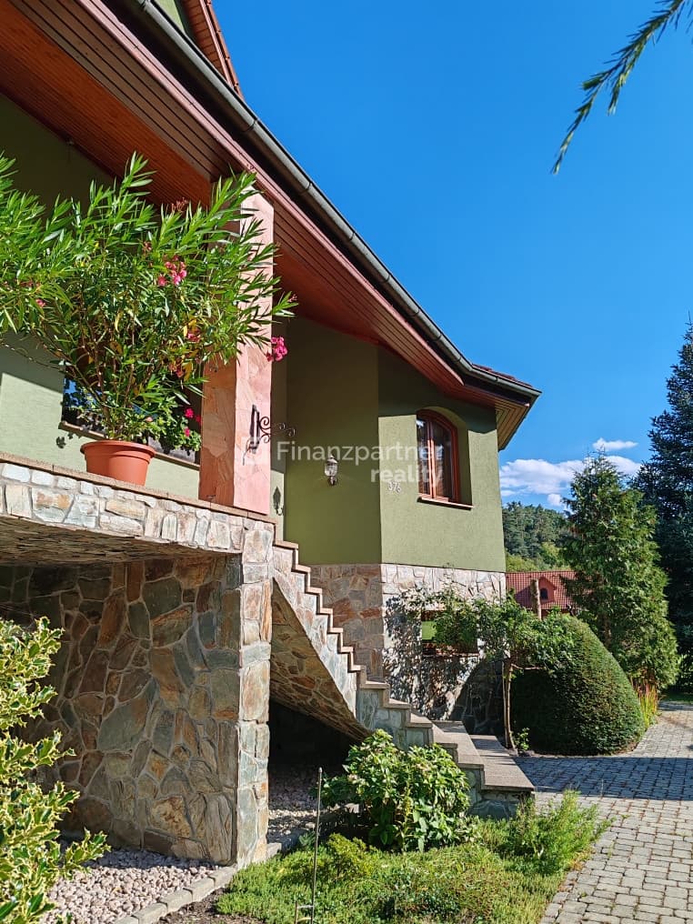 Na predaj rodinný dom, pozemok 1520 m2, Prietrž časť Deberník