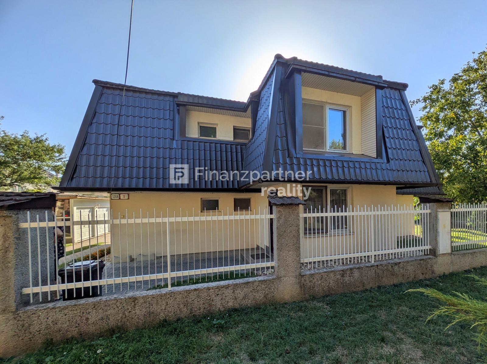 Predaj rodinného domu - Bánovce nad Bebravou (001-12-ANZI)