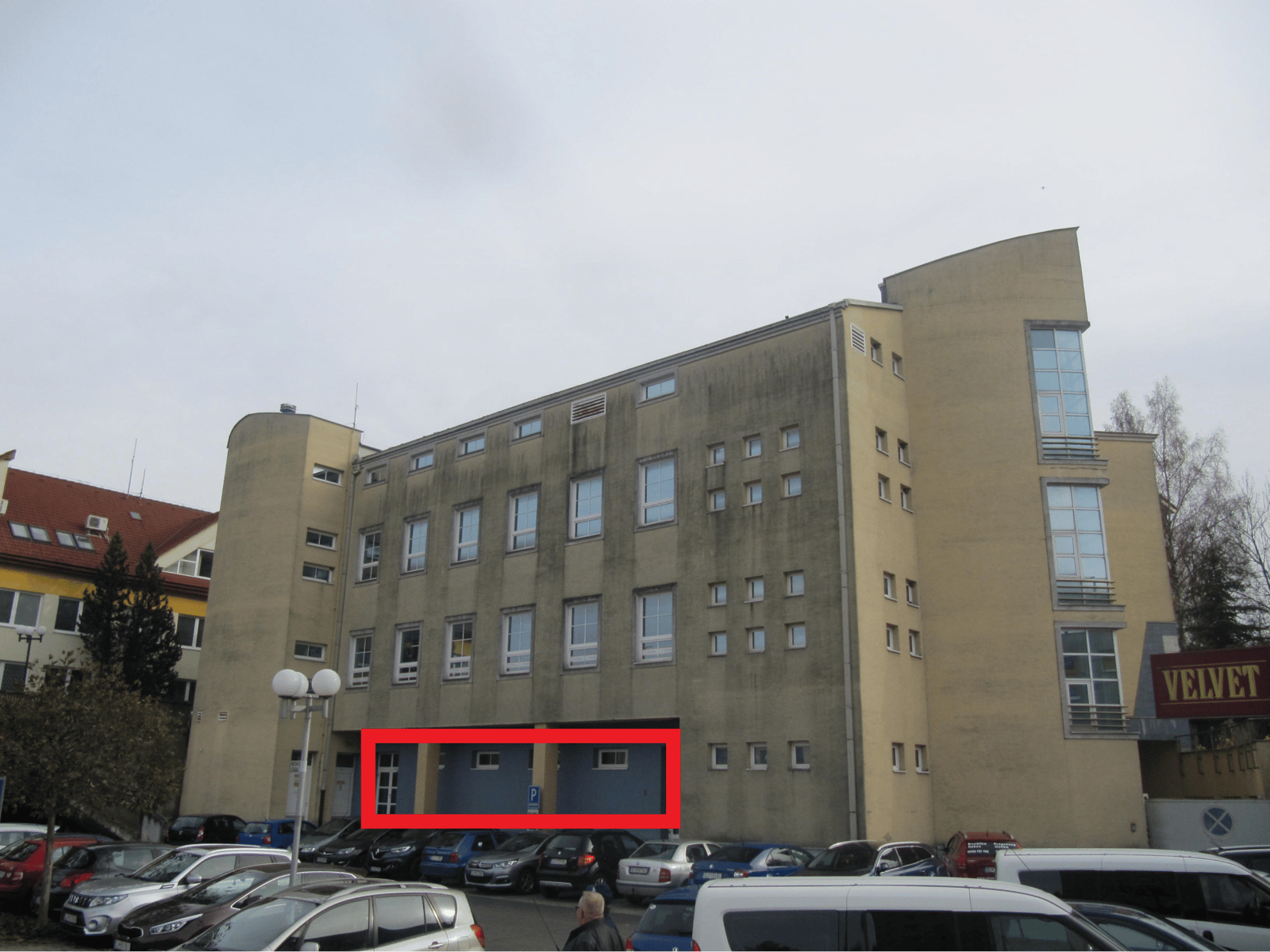 Prenájom OBCHODNÉHO PRIESTORU 124 m2 – fotka 2