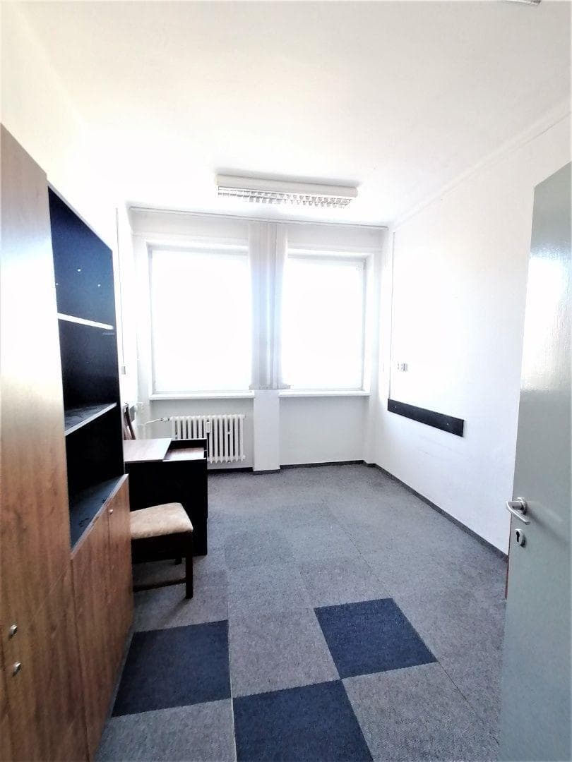 Kancelárie na prenájom - centrum Topoľčany /TOP ADRESA/ – fotka 2