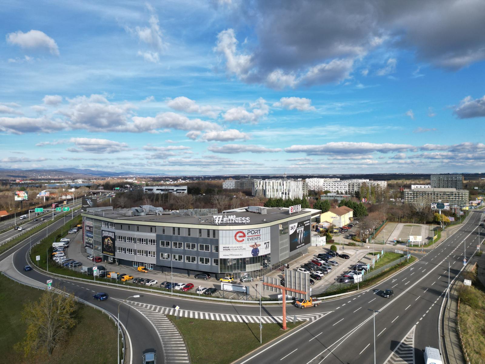 Prevádzkový priestor 700m2 v OC E-Port (zóna IKEA/LETISKO)