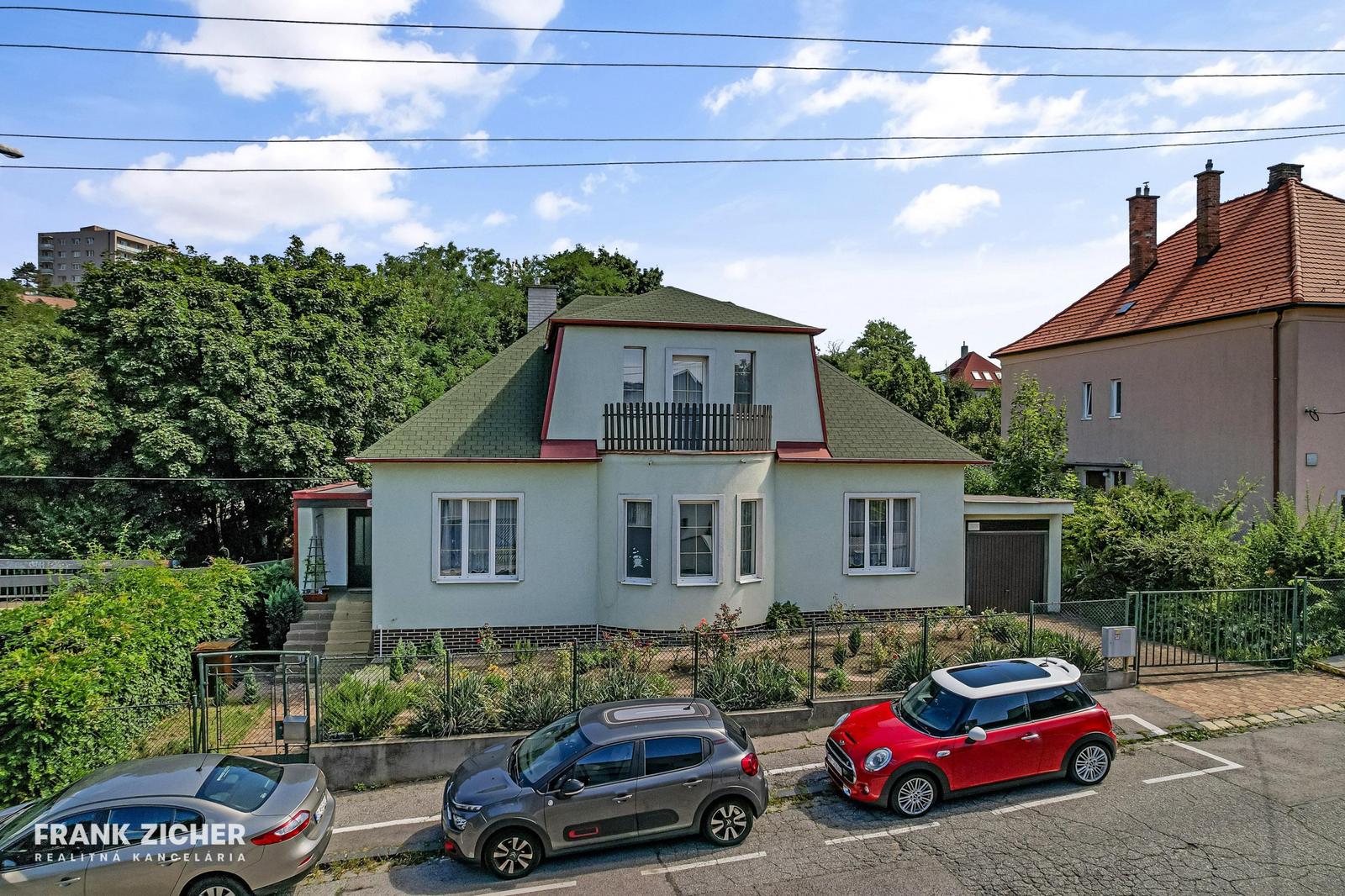 FRANK ZICHER - Predávame rodinný dom s velkým pozemkom 928m2 v Horskom parku, Gorazdova ulica – fotka 2
