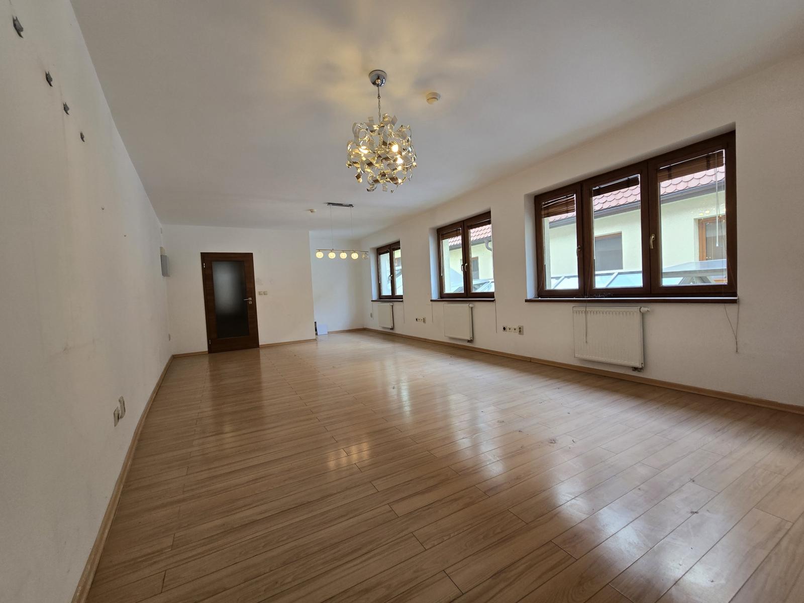 INVESTIČNÁ PRÍLEŽITOSŤ 168 m² + 8 m² terasa – OBCHODNÁ ULICA, STARÉ MESTO, BRATISLAVA I – fotka 2
