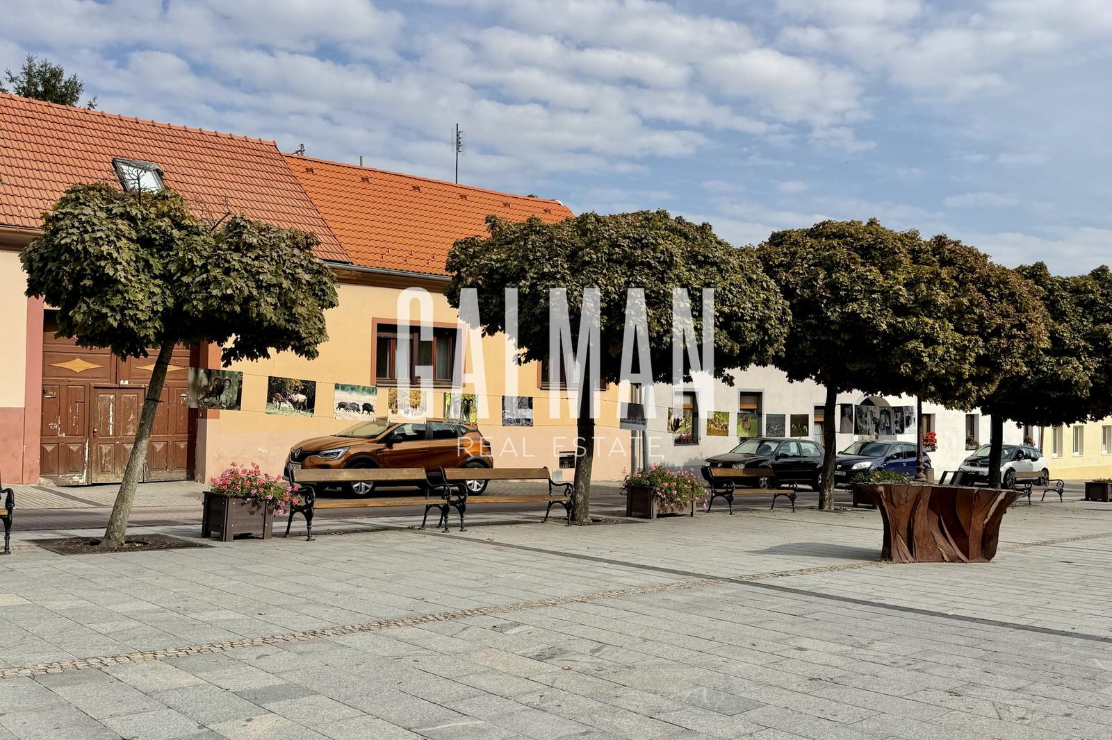 Predaj 5i RD s vinnou pivnicou v centre na námestí, Svätý Jur, Prostredná ul., 377 m2 – fotka 2