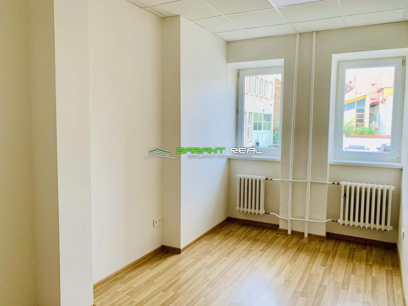 GARANT REAL - prenájom 2 prepojené kancelárske priestory 35 m2, Prešov, centrum, Slovenská ul. č. 69 – fotka 2