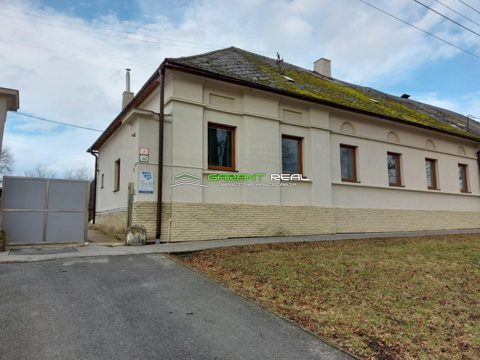 GARANT REAL - predaj rodinný dom,145 m2, s garážou a 2 hospodárskymi budovami 66 m2, Prešov, Solivar