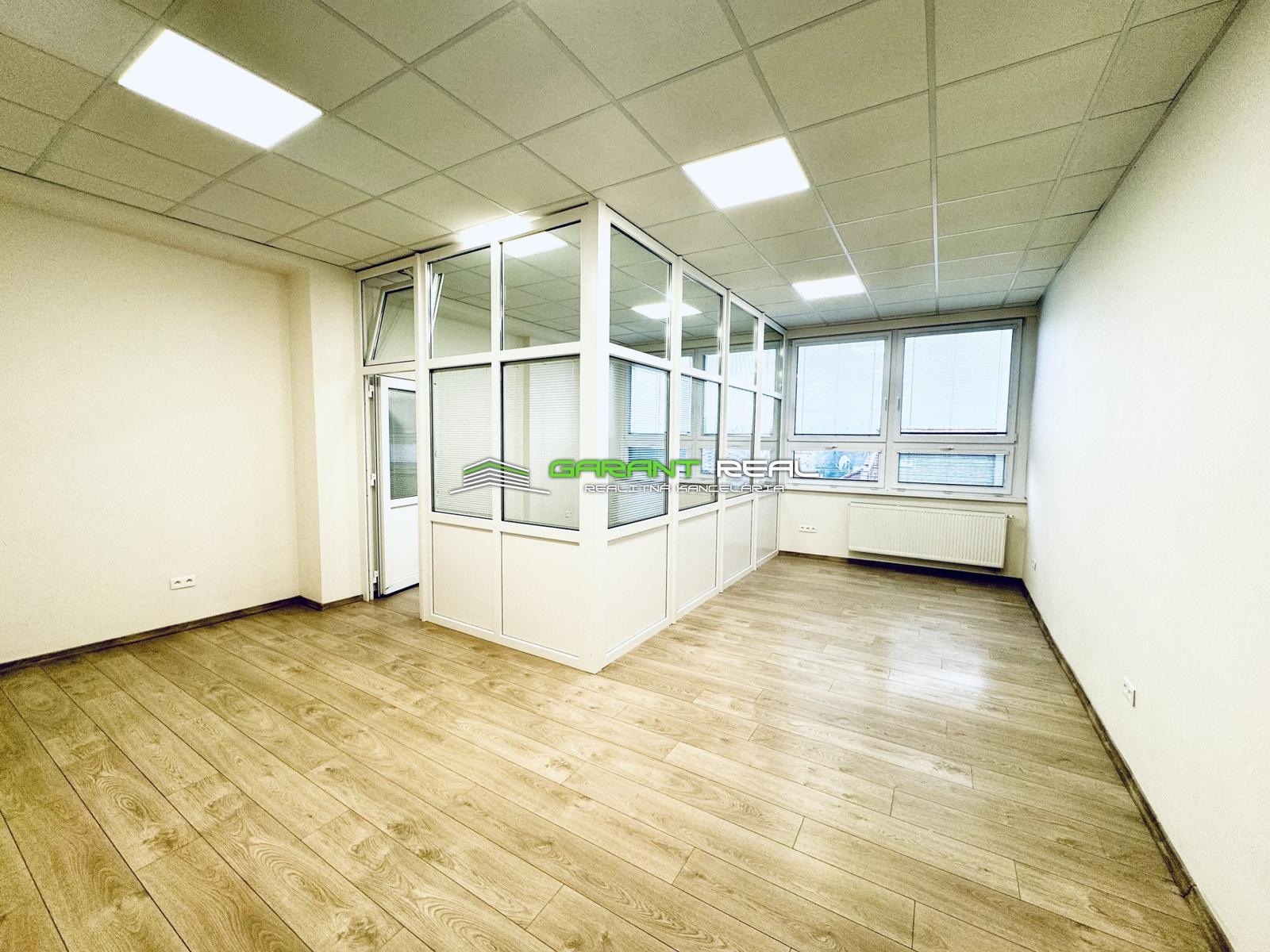 GARANT REAL - prenájom kancelária 43 m2 na 3. poschodí v kompletne novo zrekonštruovanej administratívnej budove, Prešov, Jarková 14