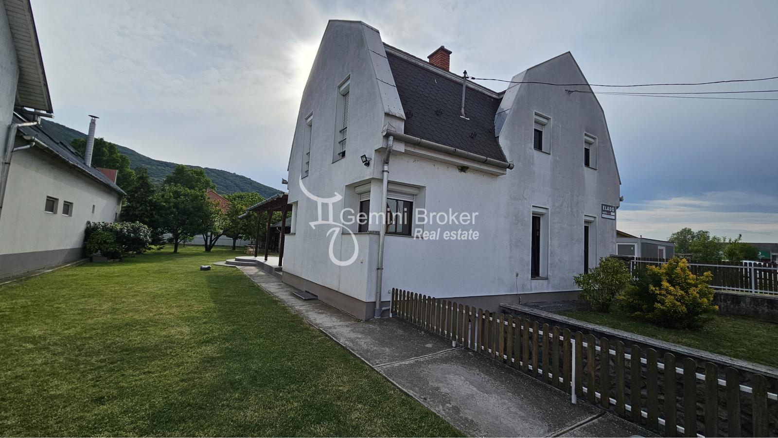 Sátoraljaújhely - Slovenské Nové Mesto - veľký rodinný dom s podnikaním