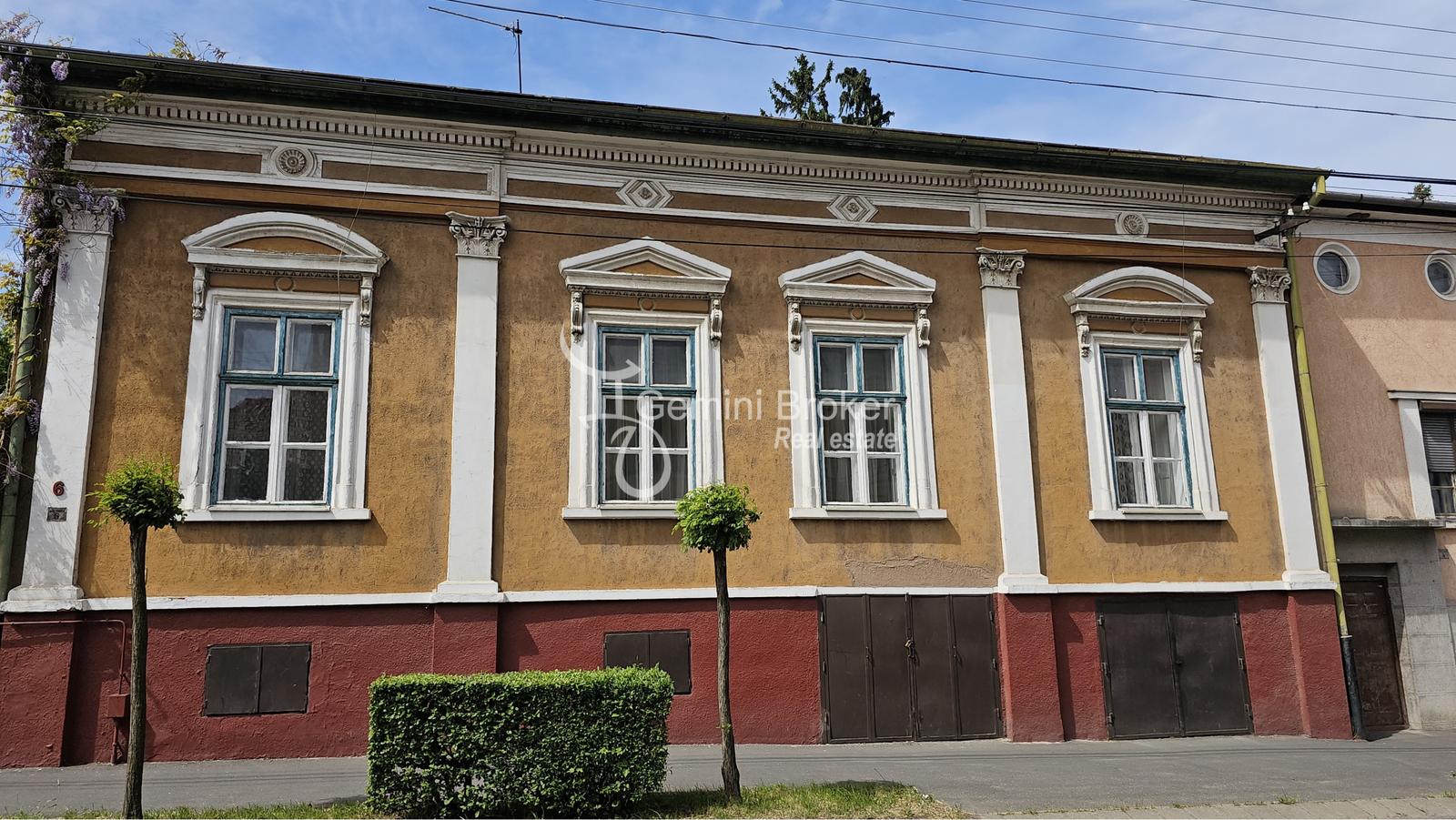 Sátoraljaújhely - 4 izbový rodinný dom v centre mesta s dvojgarážou