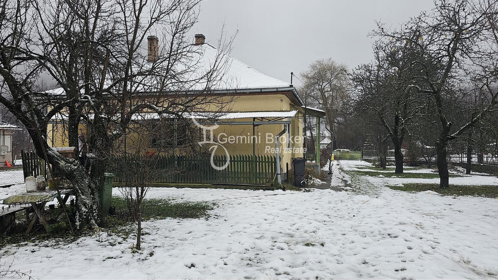 Kishuta - 2 izbový  rodinný dom na peknom pozemku pod lesom – fotka 2