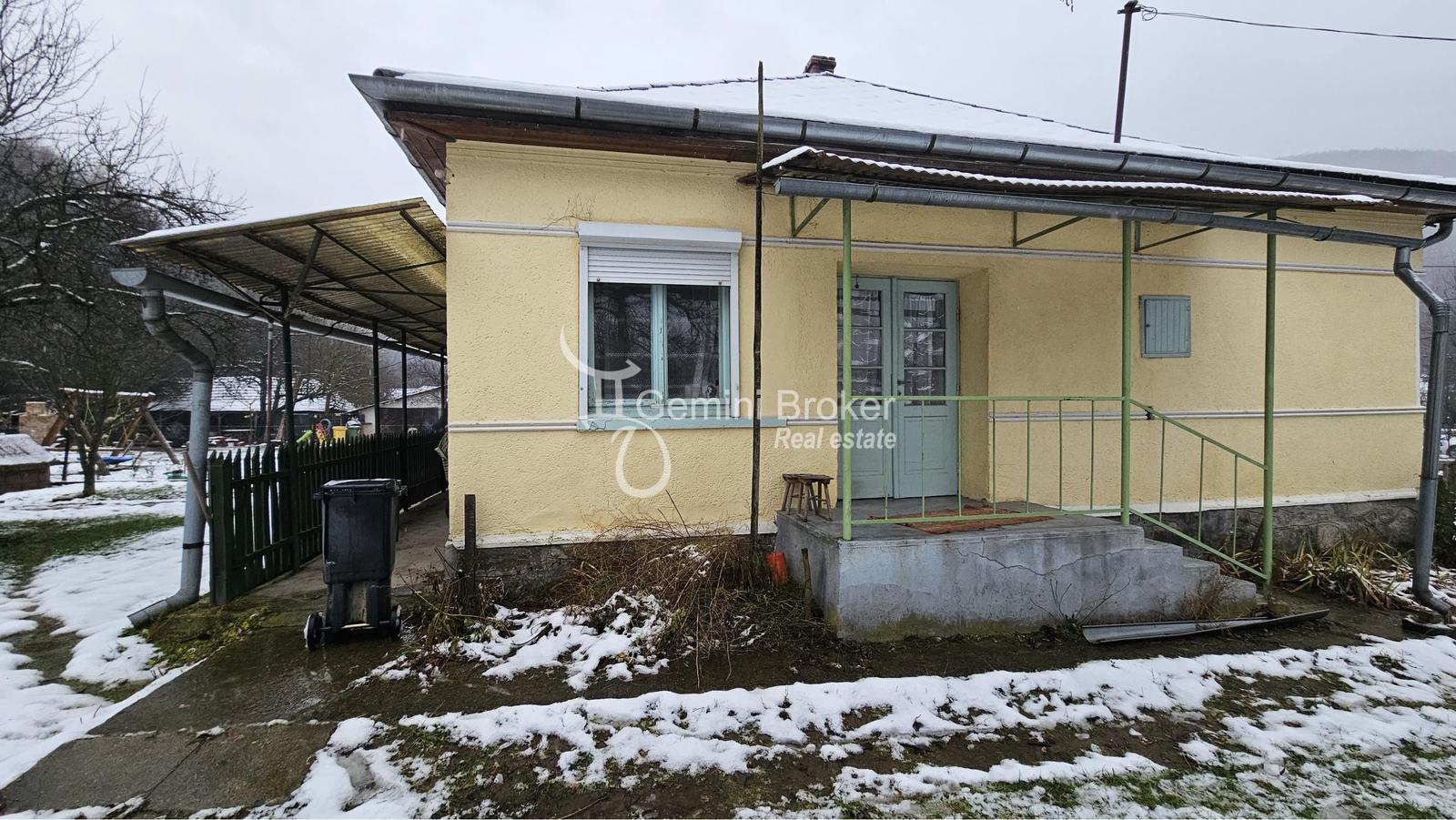 Kishuta - 2 izbový  rodinný dom na peknom pozemku pod lesom