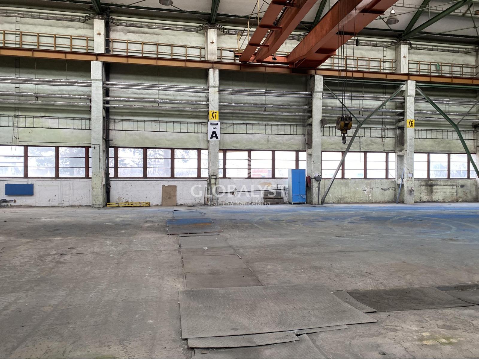 Výrobné a skladovacie priestory - 4000 m2 – fotka 2