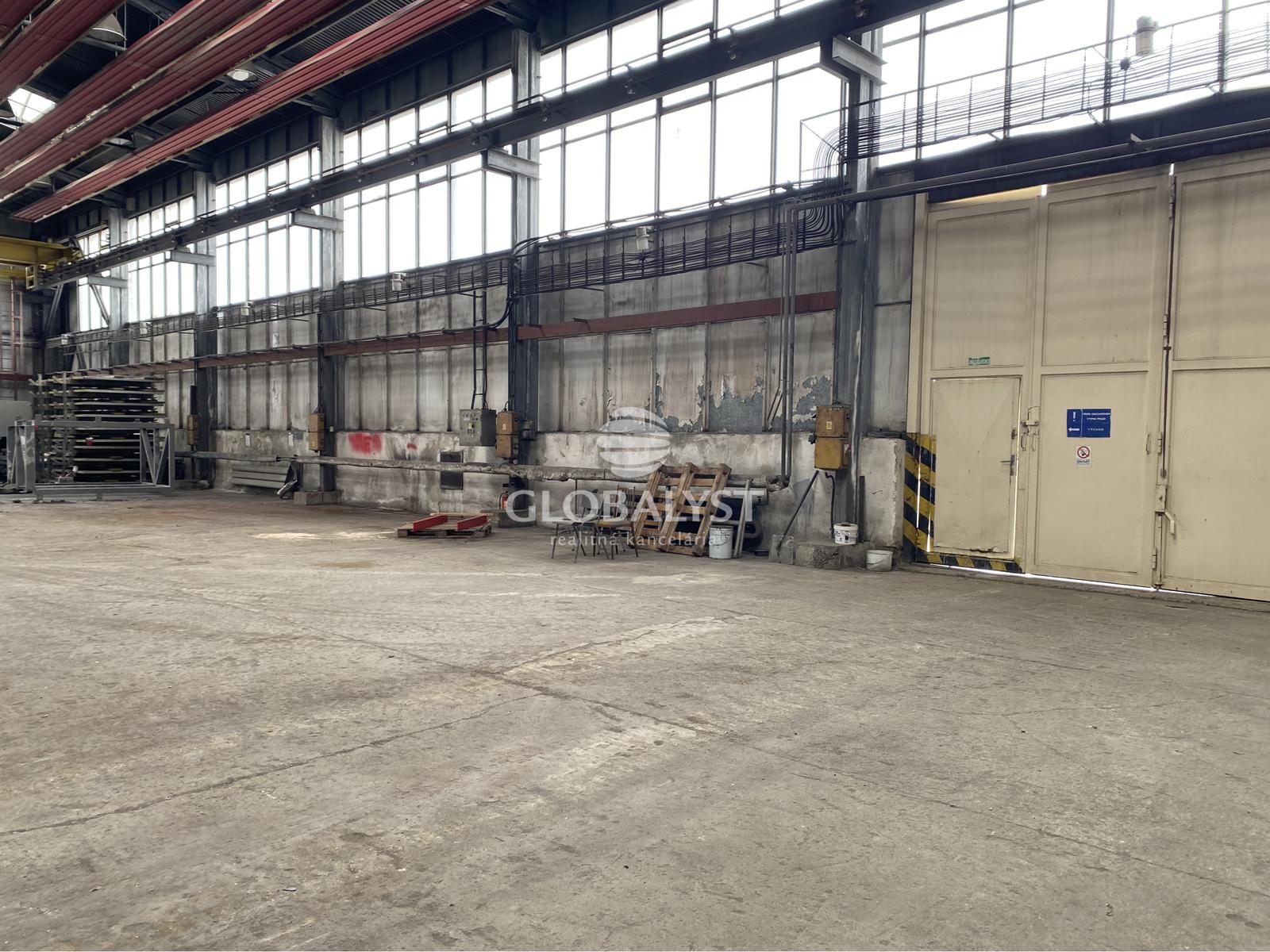Skladovacia a výrobná hala 764 m2 pri diaľničnom privádzači – fotka 2