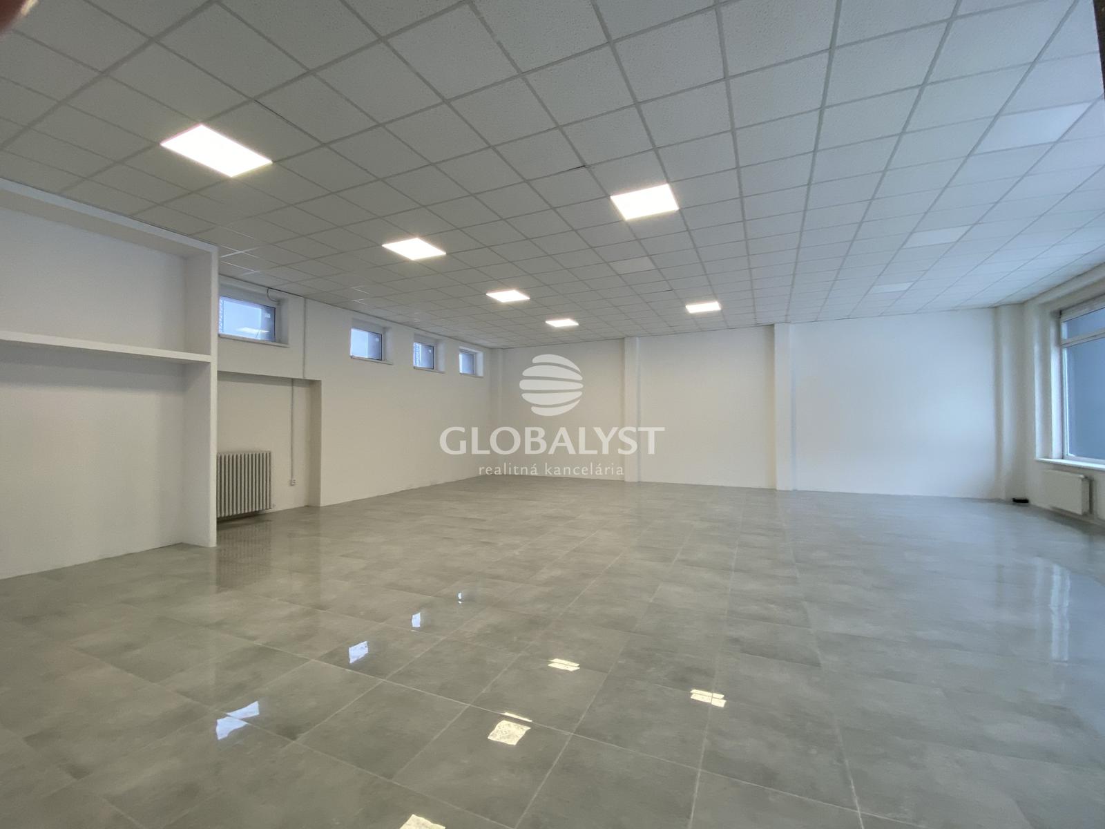 Obchodné priestory 395 m2 - pri hlavnej komunikácii na Mieri – fotka 2