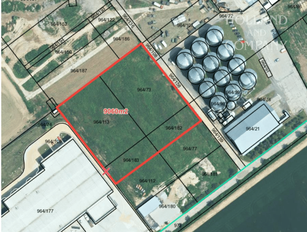 Priemyselný pozemok 9 060 m² so stavebným povolením, Šelpice – fotka 2