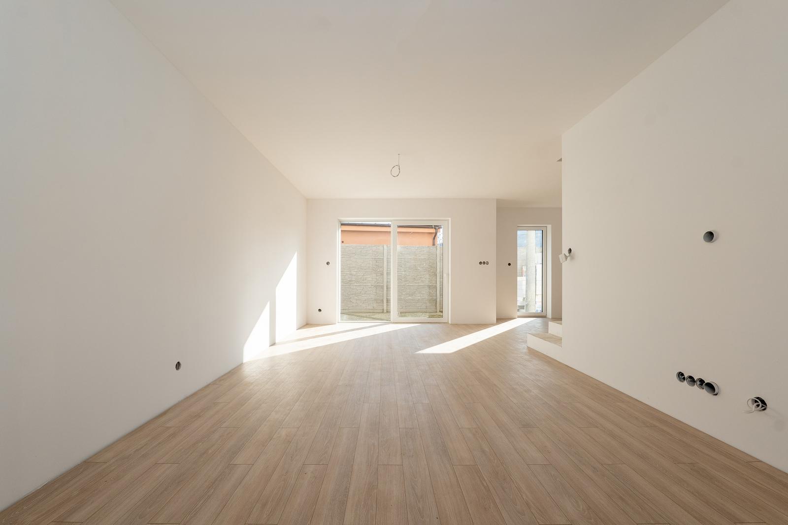 Moderné bývanie s vnútroparkom | 4-izbový dom | Haniska – fotka 2
