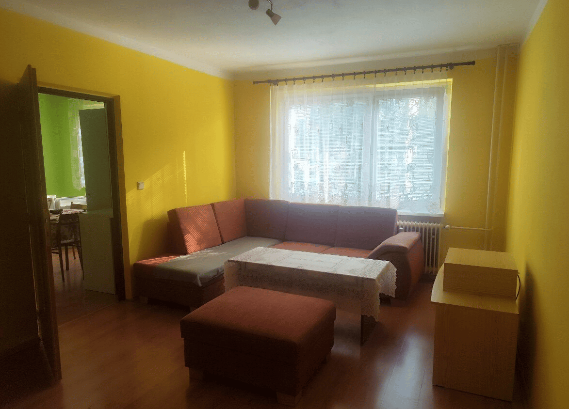 Na prenájom priestranný 1-izbový byt – Žilina, Vlčince (41 m2)