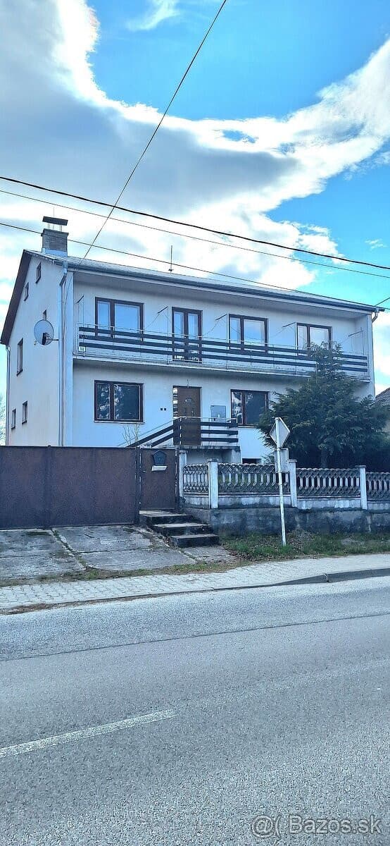 Rodinný dom 7 izbový na predaj v Hornej Vsi