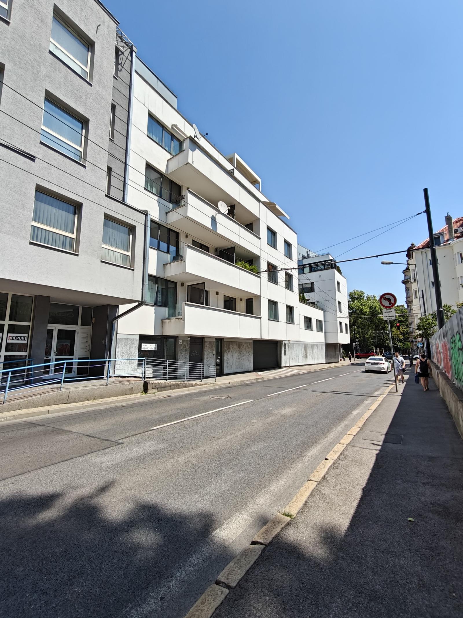 Predám 3i byt v centre Bratislavy na ul. 29. augusta s balkónom