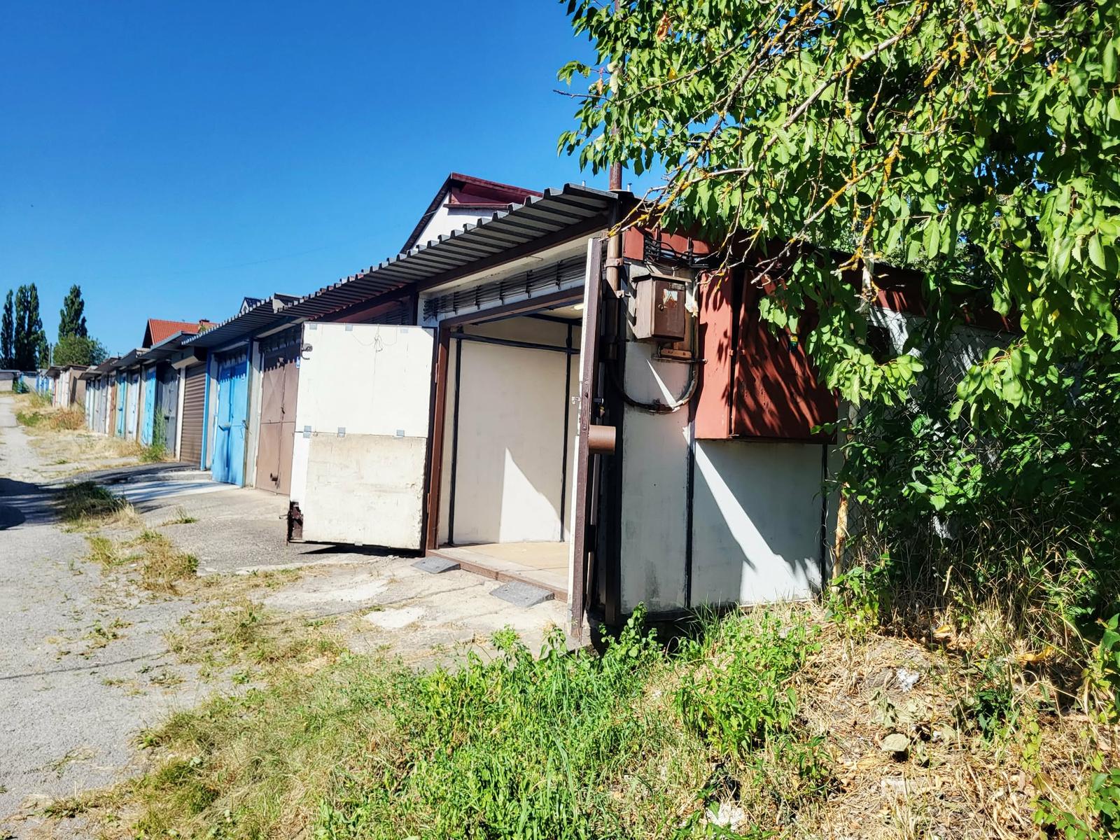 Predaj 🚗 garáž na Furči– viac priestoru, viac komfortu / Charkovská ulica – fotka 2