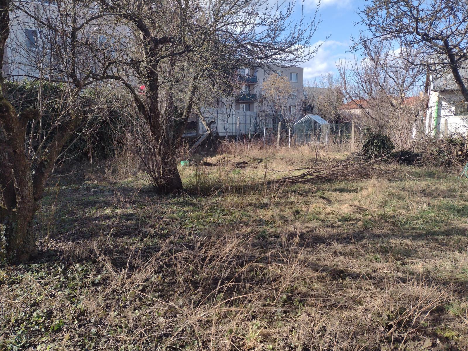 STAVEBNÝ POZEMOK 306M2 PIEŠŤANY – fotka 2