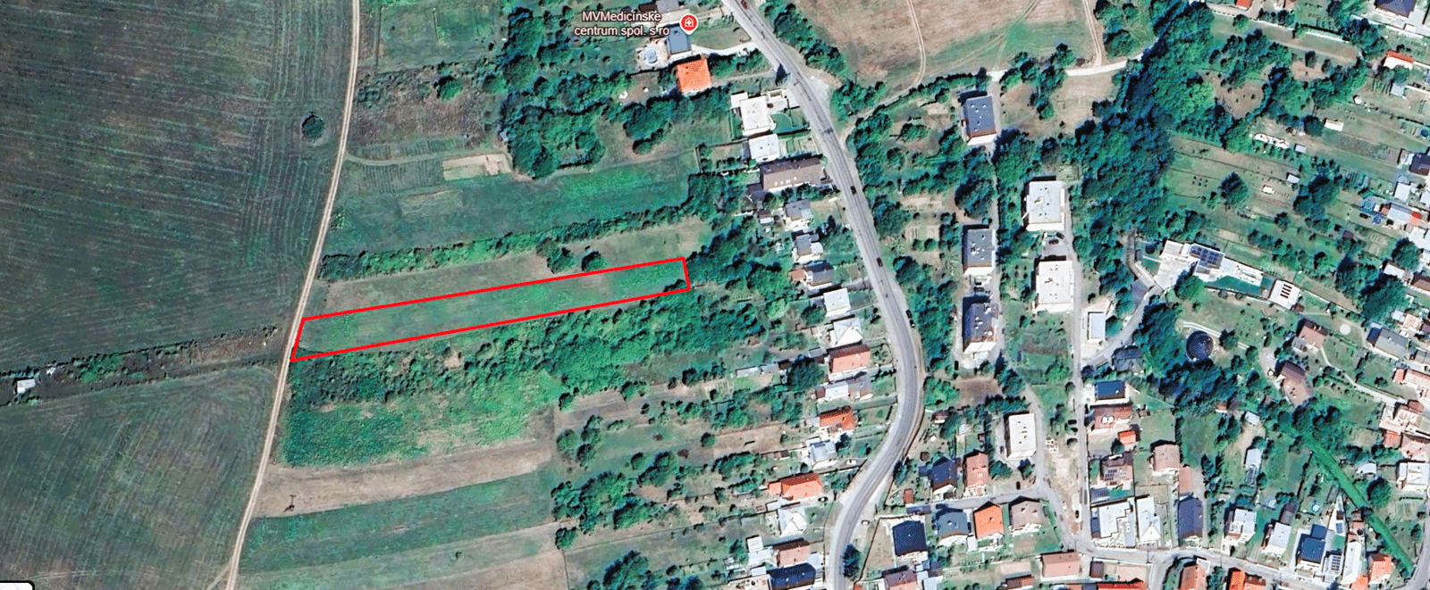 Na predaj stavebný/investičný pozemok s panoramatickým výhľadom na mesto v Humennom. – fotka 2