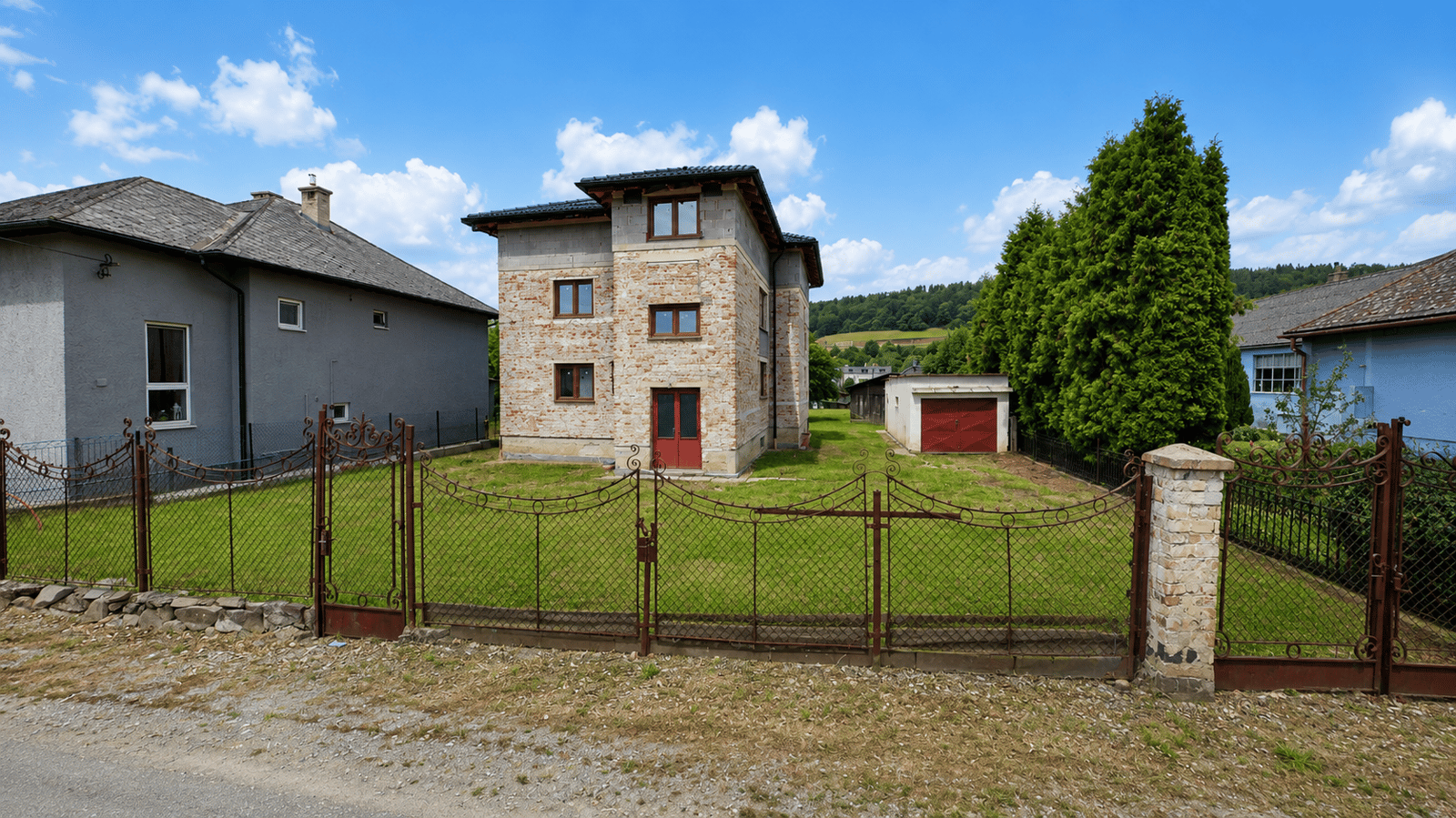 INVESTIČNÁ NEHNUTEĽNOSŤ S PODNIKATEĽSKÝM POTENCIÁLOM | 1 146 m² | CHMINIANSKA NOVÁ VES