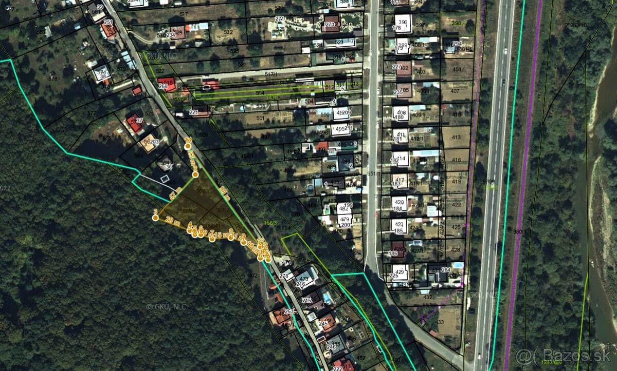 Veľký stavebný pozemok (2 381 m²) v tichej lokalite – Kochanovce (okr. Humenné)