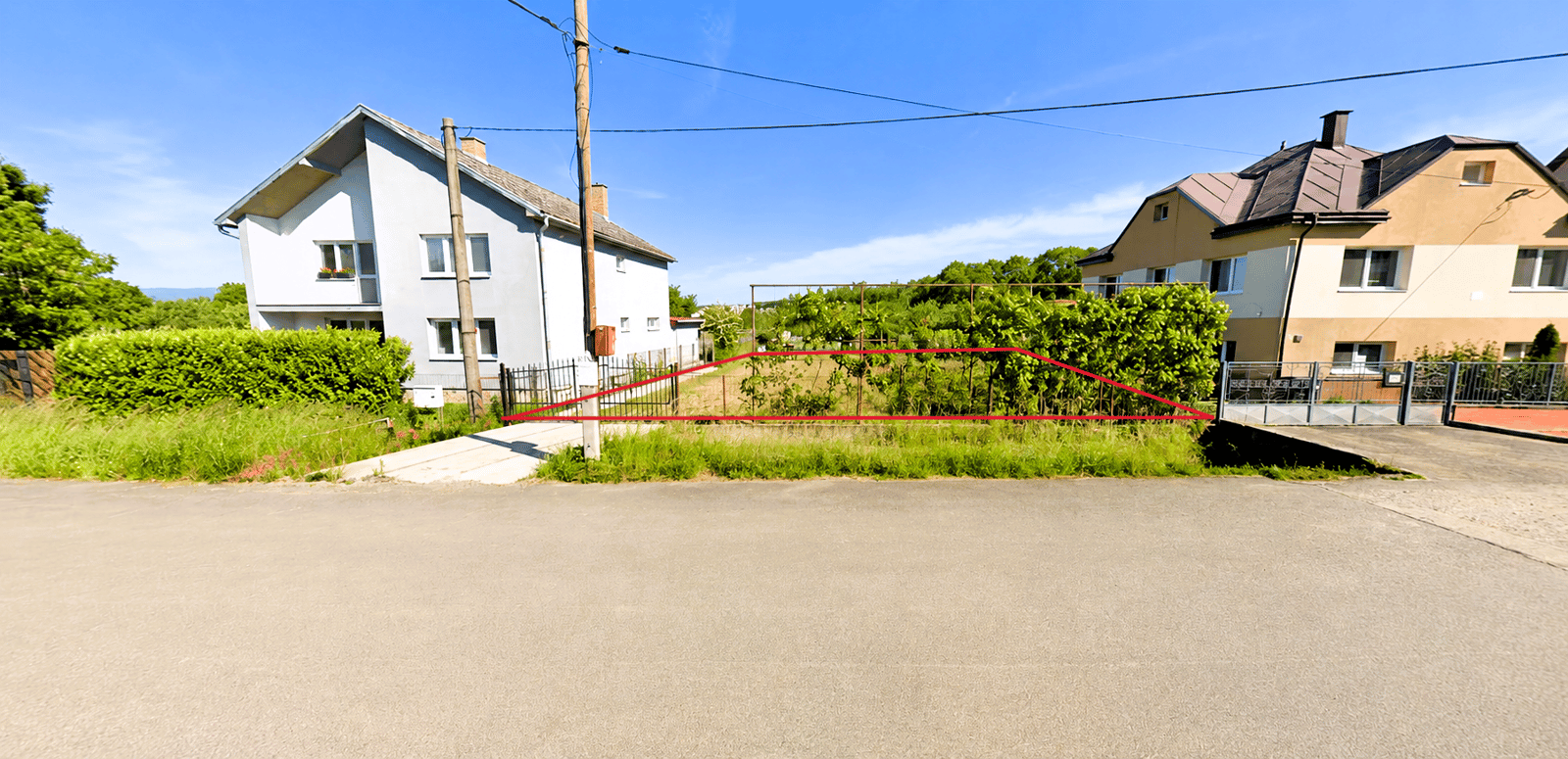 STAVEBNÝ POZEMOK 801 m² – VRANOV NAD TOPĽOU | RODINNÝ DOM | ASFALTOVÁ CESTA | IS