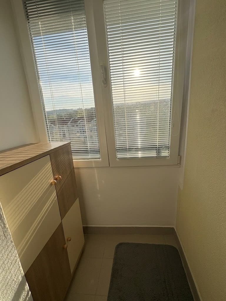 Svetlý 3,5-izbový byt 82 m² vo Zvolene – Zlatý Potok – fotka 2