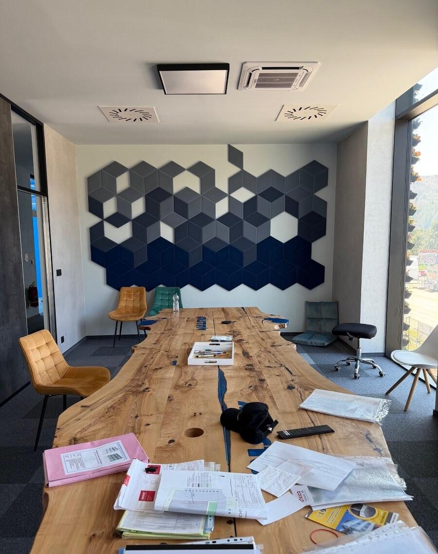 REPREZENTATÍVNY SHOWROOM - kancelárie s veľkou terasou