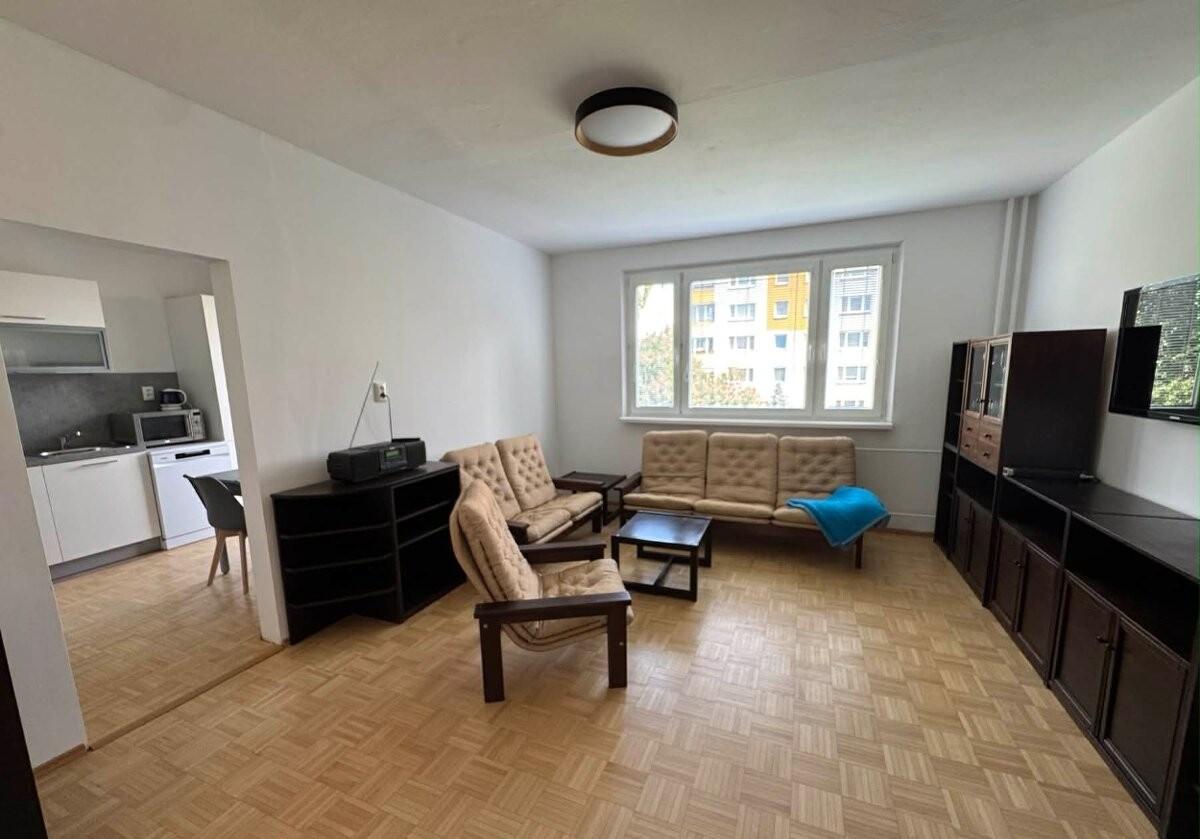 Prenájom: 5-izbový byt - 96 m² v obľúbenej lokalite Solinky. – fotka 2