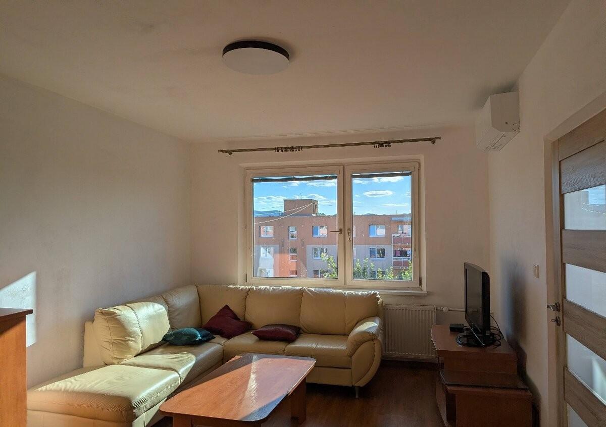NA PRENÁJOM 1-IZBOVÝ BYT S BALKÓNOM A KLIMATIZÁCIOU-POPRADSKÁ