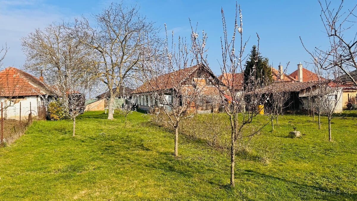 VIDIECKY DOM S DUŠOU + INVESTIČNÝ POZEMOK 1443 m² | BRANČ