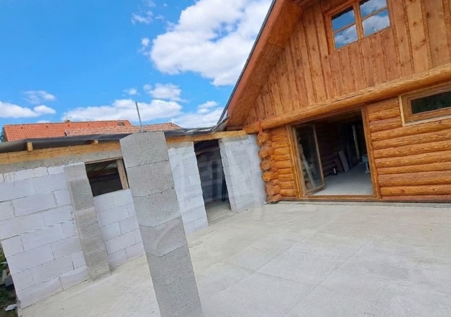 OJEDINELÝ ZRUB V LEHOTE PRI NITRE|461 m²|VEĽKÝ POTENCIÁL|94t.