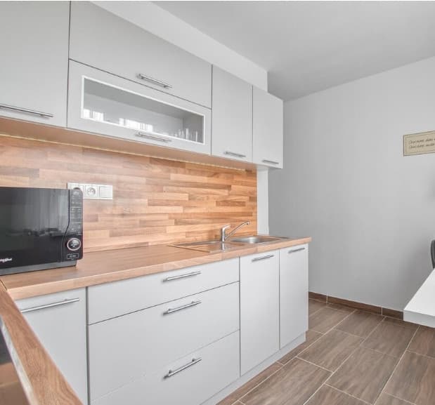 1-izbový byt po kompletnej rekonštrukcii – Štúrova, Nitra