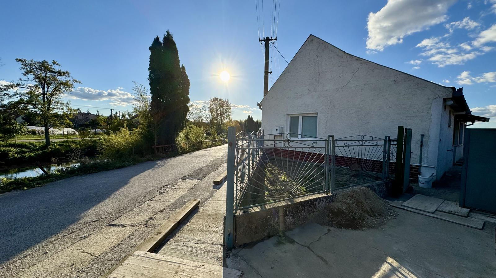 Pozemok s rodinným domom - 605 m2 - Tureň – fotka 2