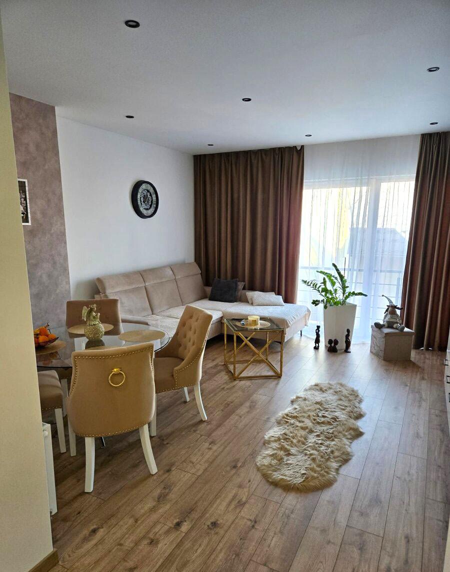 Prenájom Pre Náročných: Luxusný 3-izbový Byt s Balkónom v Srdci Michaloviec – fotka 2