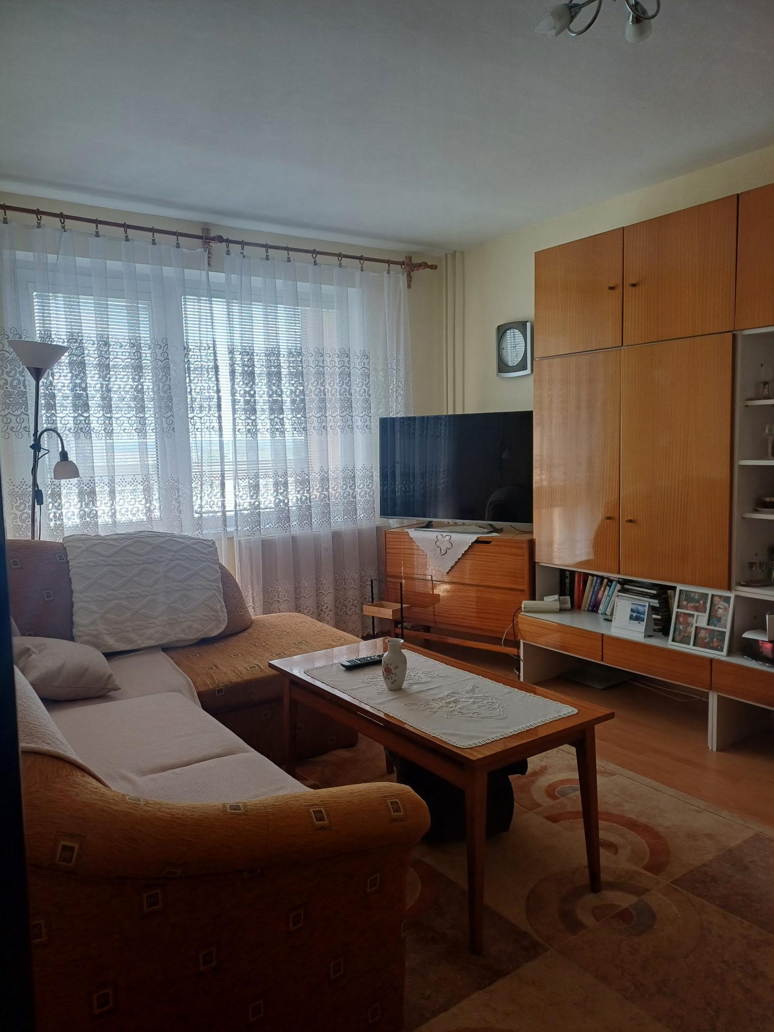 Na predaj 1-izbový byt vo Veľkých Kapušanoch – fotka 2