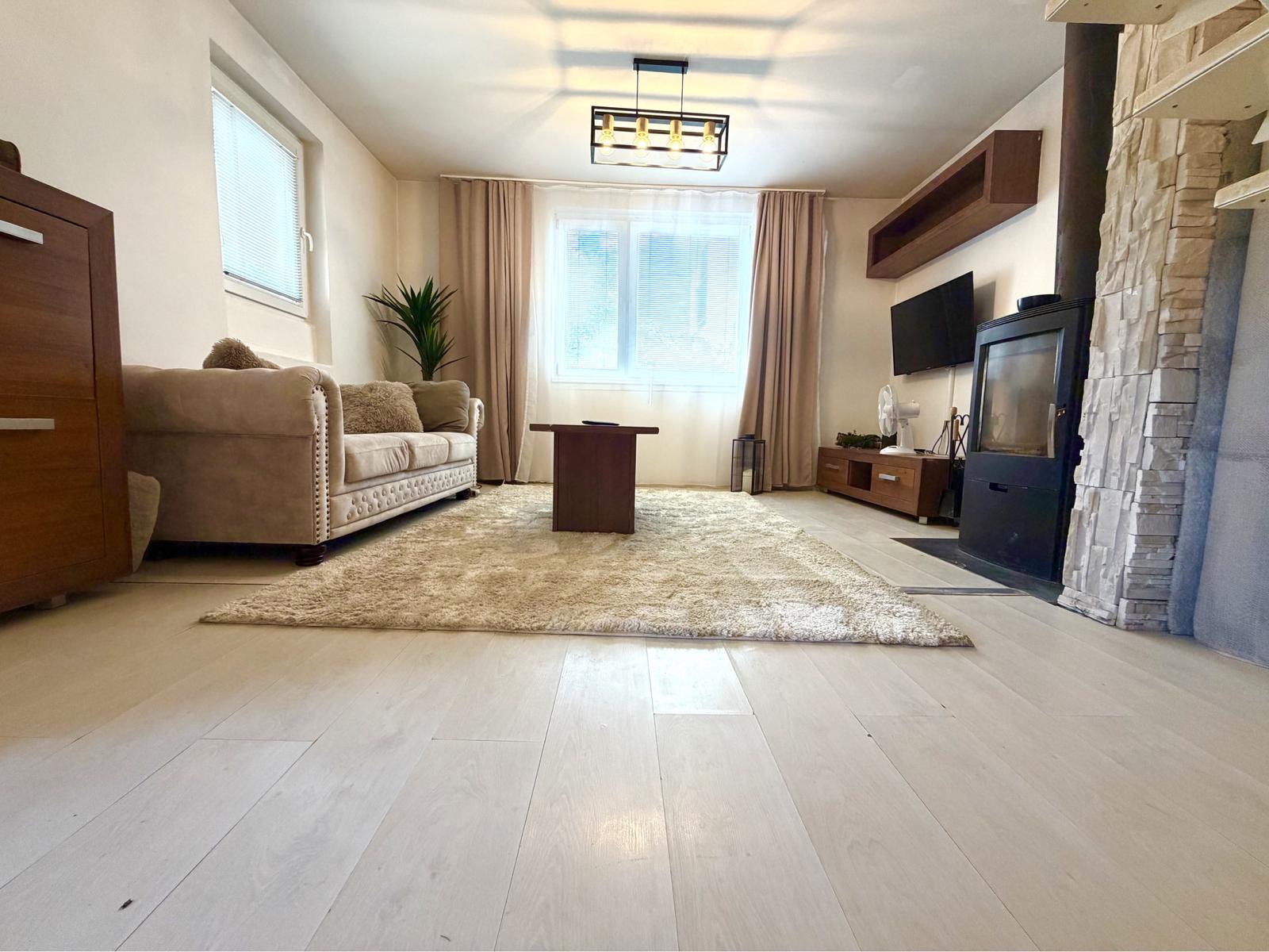 +++ ŠIKOVNÝ RODINNÝ DOMČEK V SUCHEJ NAD PARNOU S KRÁSNYM POZEMKOM ZA SUPER CENU 149.000,- EURO+++