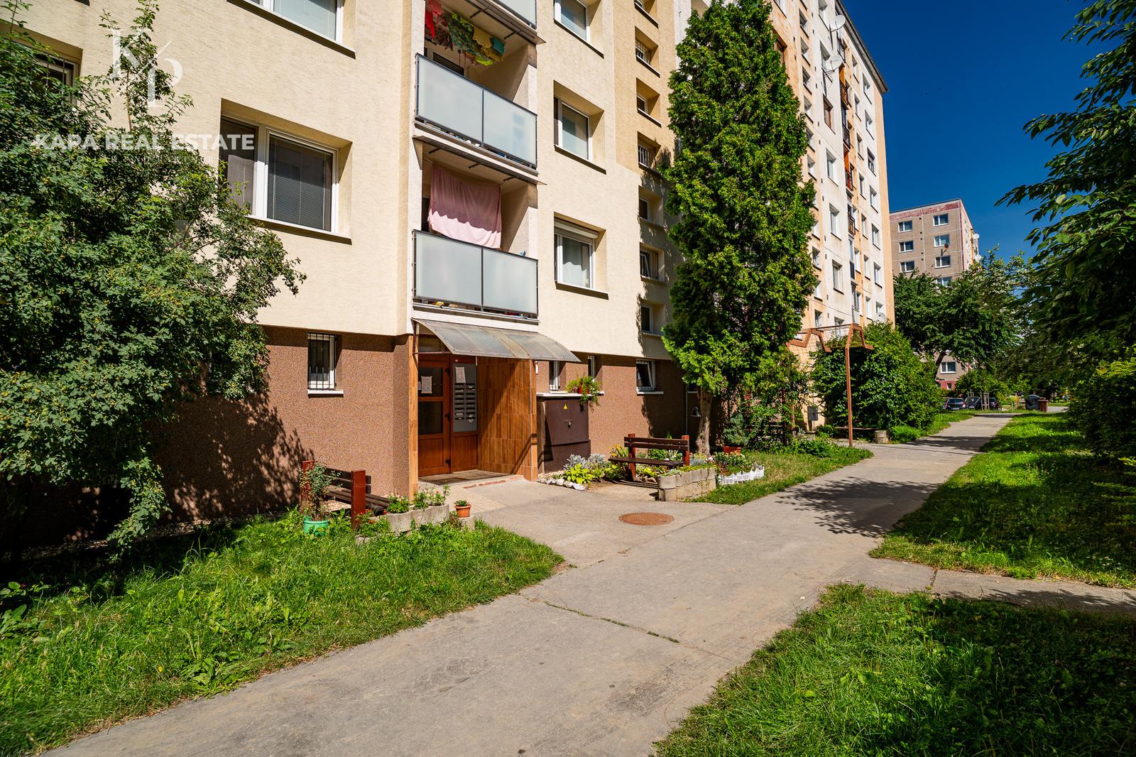 REZERVOVANÉ - 2-izbový byt na predaj, Ďumbierska ulica, sídlisko Sekčov, Prešov