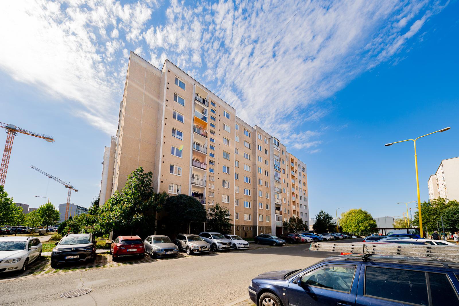 REZERVOVANÉ - 2-izbový byt na predaj, Vihorlatská ulica, sídlisko Sekčov, Prešov