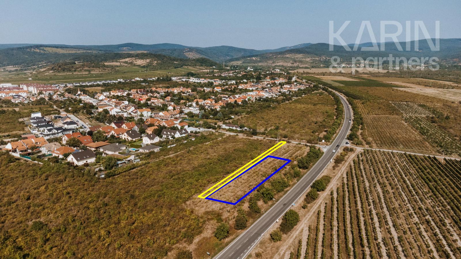Pozemok v Pezinku vhodný na výstavbu rodinného domu – fotka 2