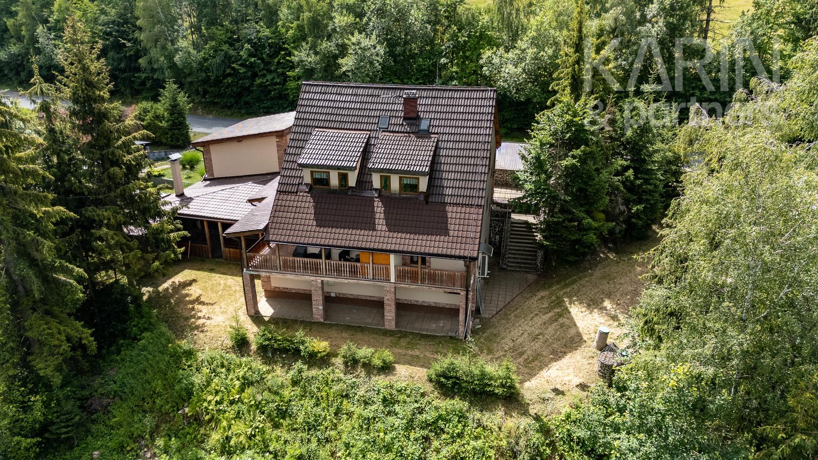 HORSKÁ WELLNESS CHATA V TESNEJ BLÍZKOSTI LYŽIARSKEHO STREDISKA