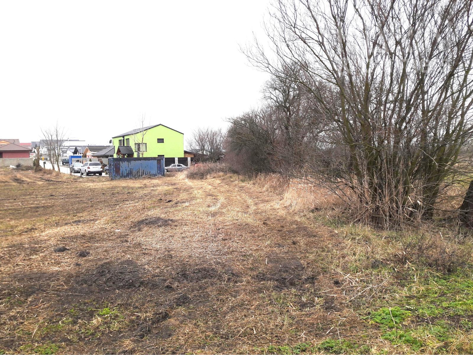 Predaj – Stavebný pozemok na 2 rodinné domy v obci Láb okr. Malacky. TOP PONUKA!
