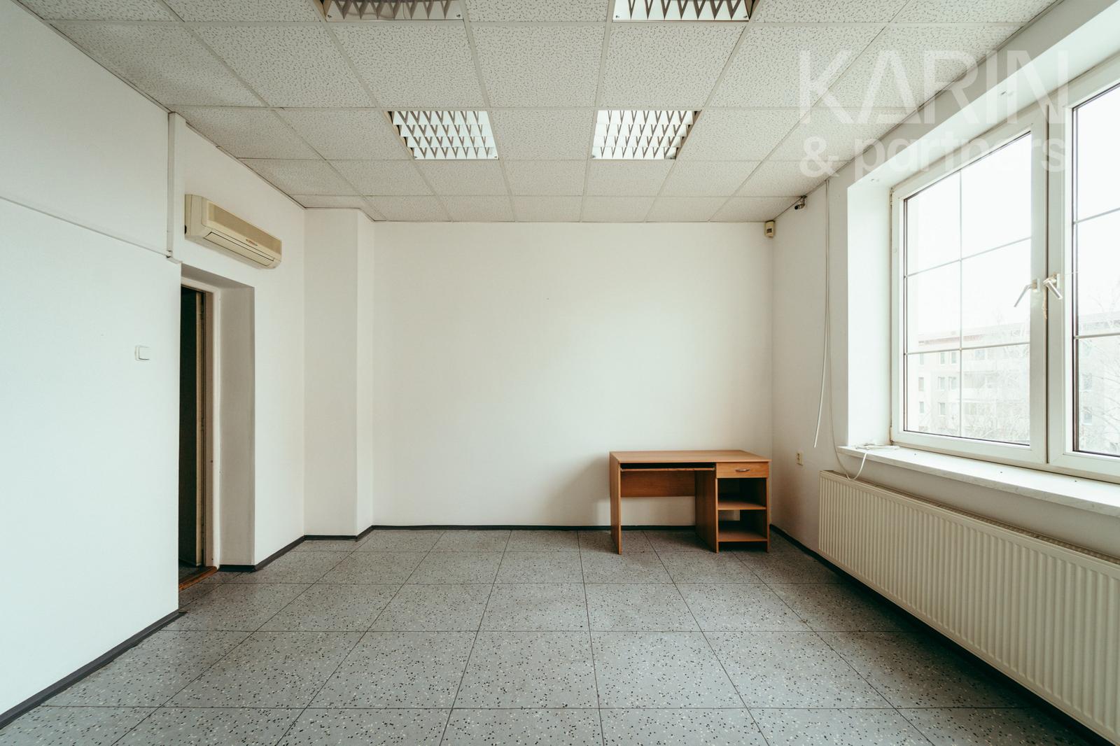 PRENÁJOM: PODNIKATEĽSKÝ OBJEKT V CENTRE HOLÍČA (260 m²) – fotka 2