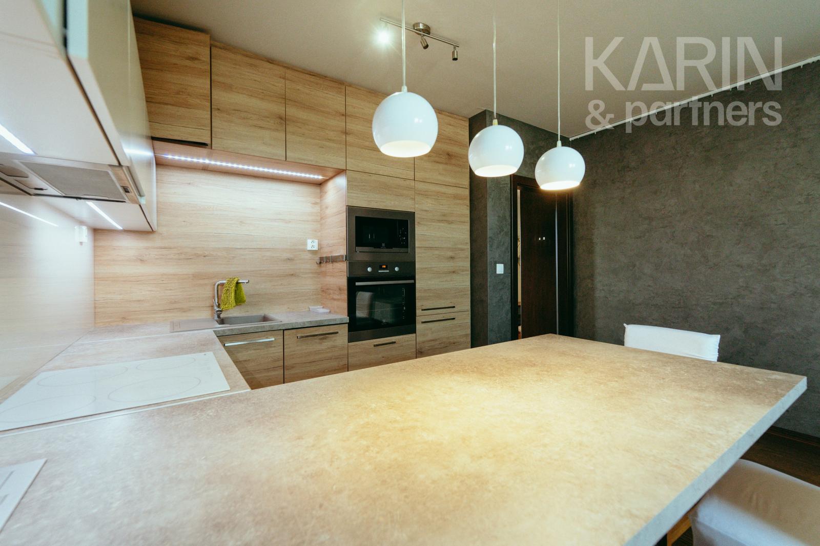 MODERNÝ PODKROVNÝ 3-IZBOVÝ BYT, SKALICA - LÚČKY – fotka 2