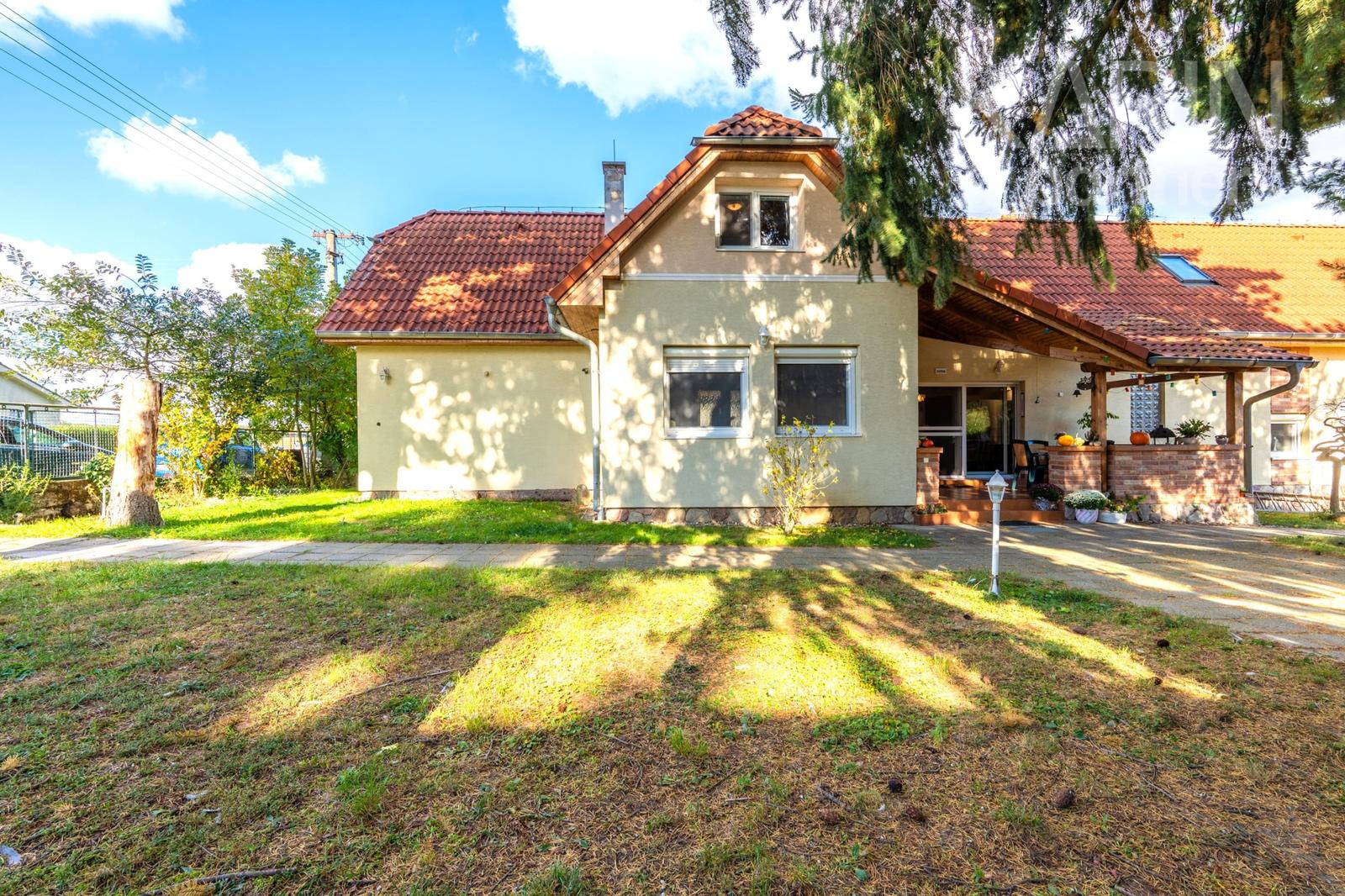 Nadštandardný rodinný dom v súkromí prírody – fotka 2
