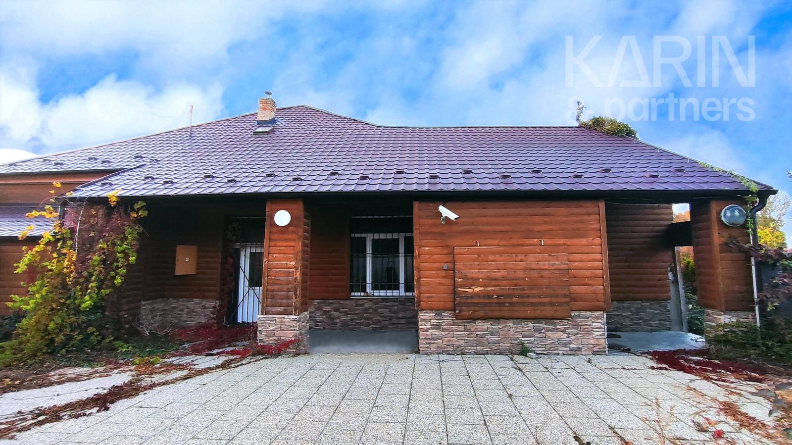 NA PREDAJ-Prevádzková budova+3i byt v centre obce Palárikovo