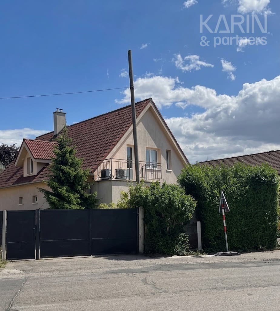 5-izbový RD, dvojgeneračný, dva samostatné byty, Bernolákovo